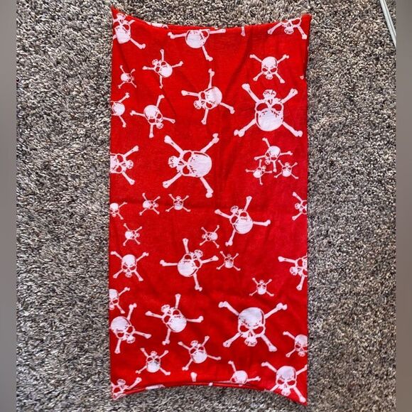 LIVING ONE LOVE Skull & Crossbones Red & White Neck Gaiter Scarf Bandana - Picture 3 of 6